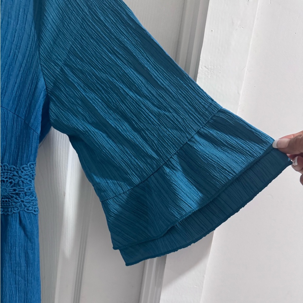 BloomChic Teal Textured Blouse - Picture 9 of 10